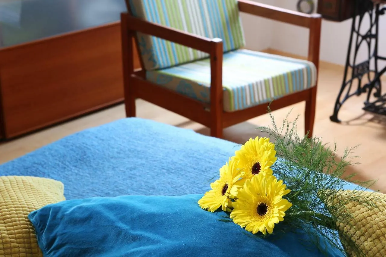 Large Two Bedroom Family App - Free Parking Ljubljana 0*,  Slovenya