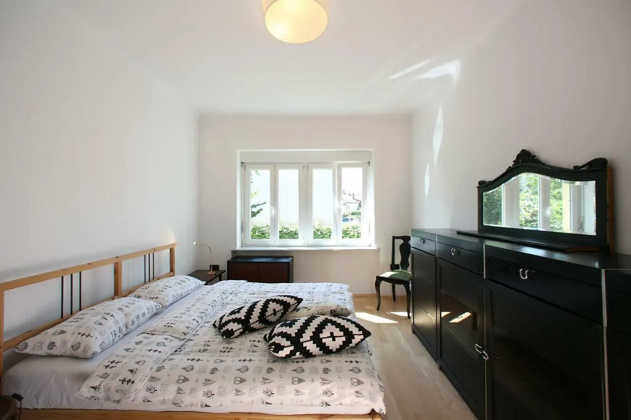 Large Two Bedroom Family App - Free Parking Ljubljana Daire